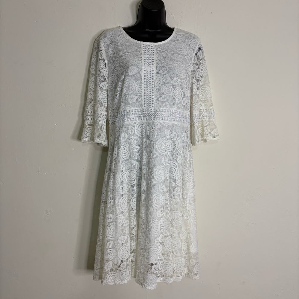 Twink Lady White Floral Lace Dress - Size: Large
